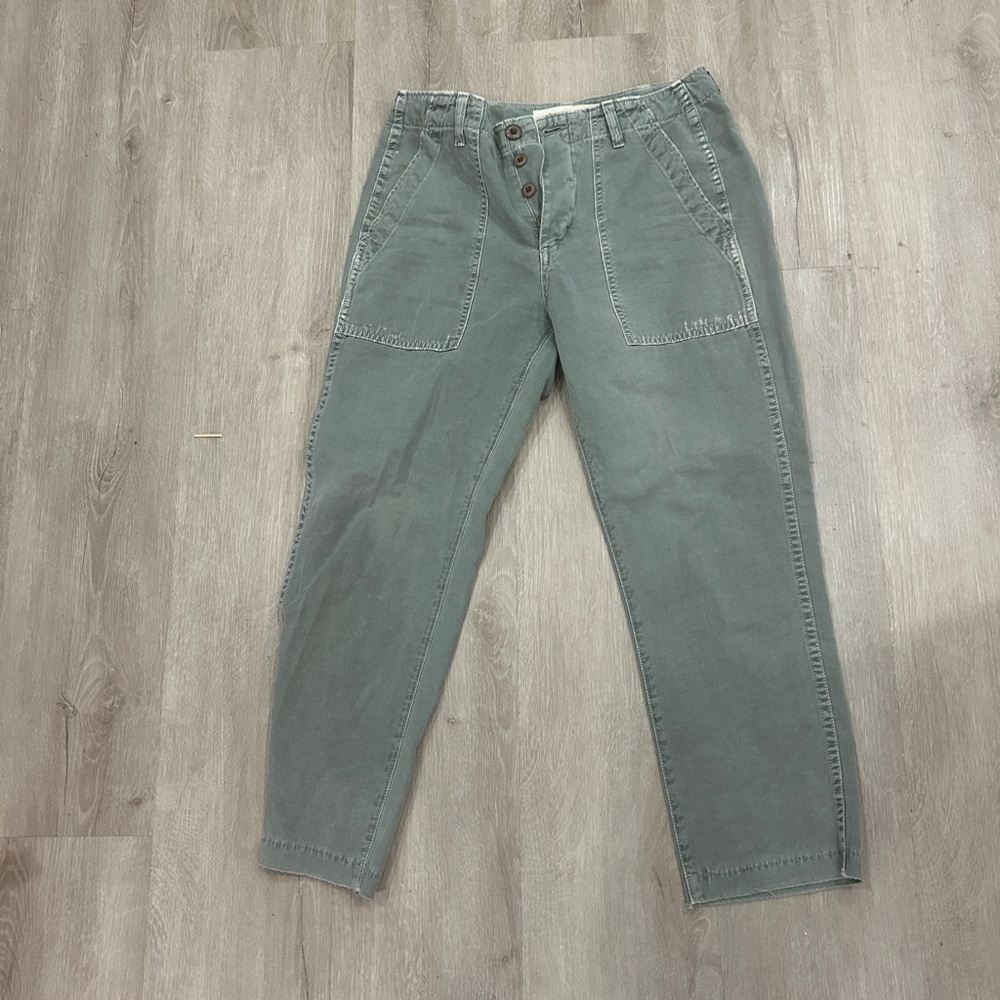 AMO Gray Ankle Cropped Pants